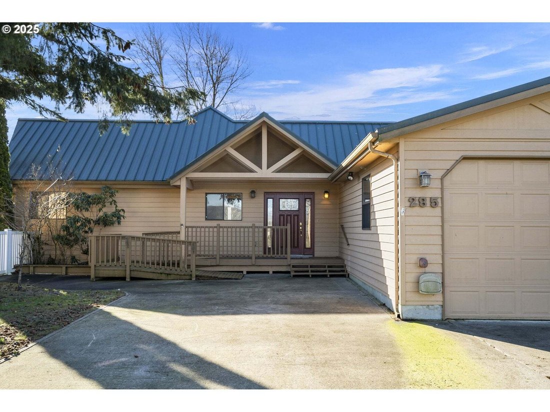House in Cathlamet, Washington, United States 1 - 15093913