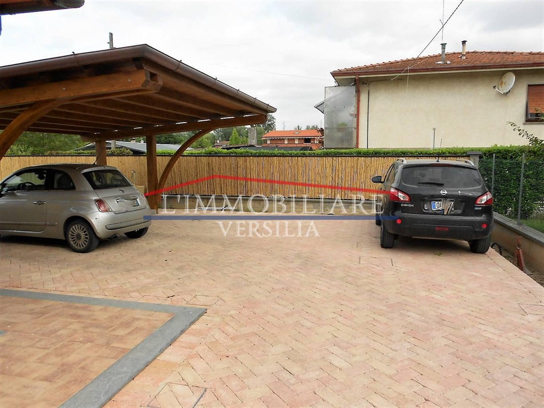 Villa in Strettoia-Capezzano-Valdicastello, Pietrasanta, Tuscany 5 - 12568628