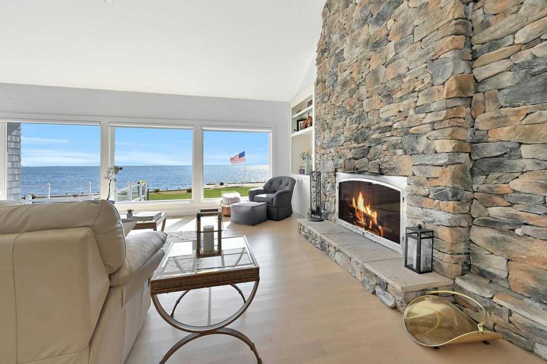 House in Center Moriches, New York, United States 3 - 15596020