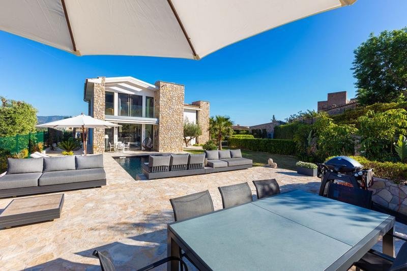 Villa in es Capdella, Calvia, Balearic Islands 2 - 15595511