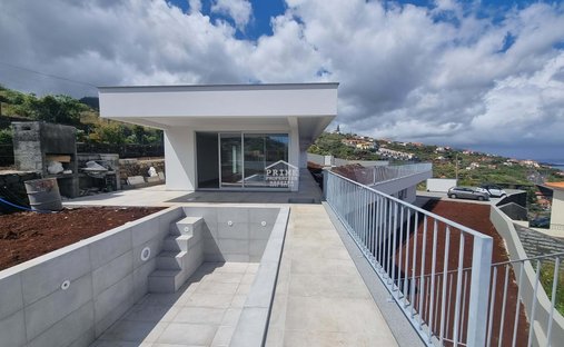 Villa in Autonome Region Madeira, Portugal 1