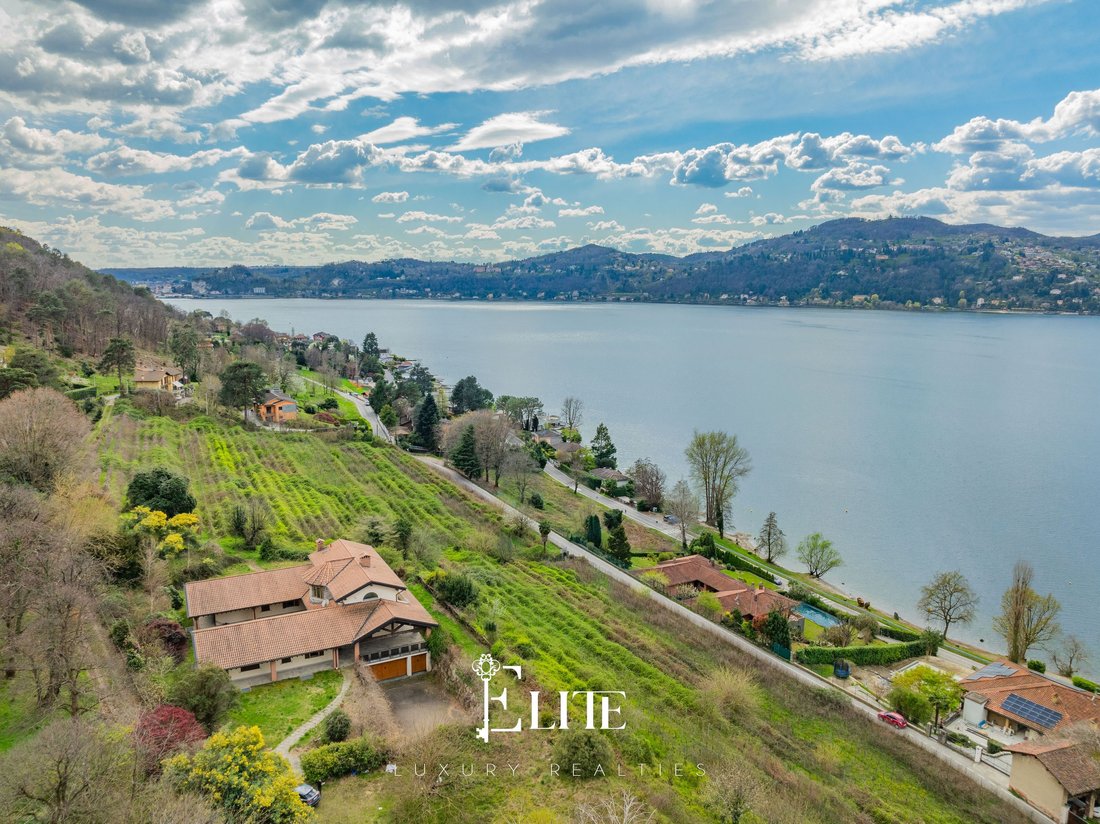 Villa in Angera, Lombardy, Italy 4 - 15599610