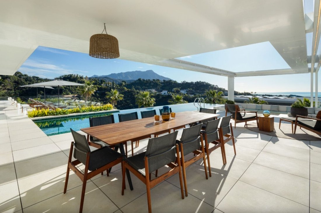 Villa in El Madroñal, Benahavis, Spain 4 - 15600762