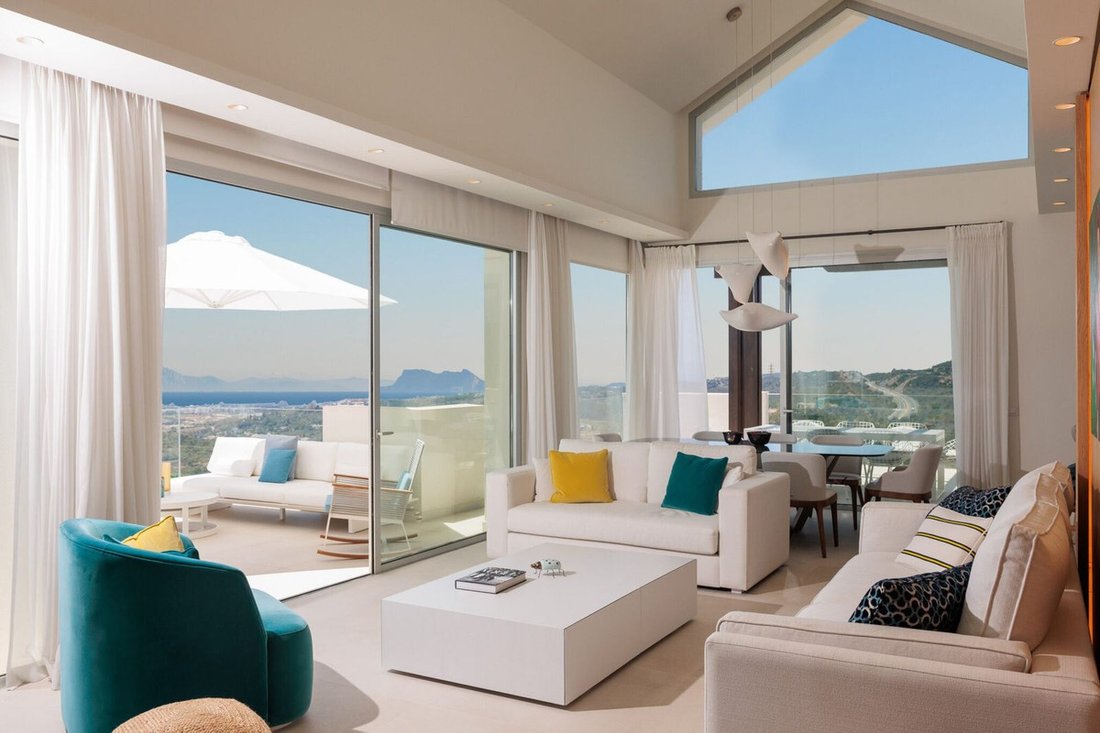 Penthouse in Benahavis, Andalusia, Spain 3 - 15600905