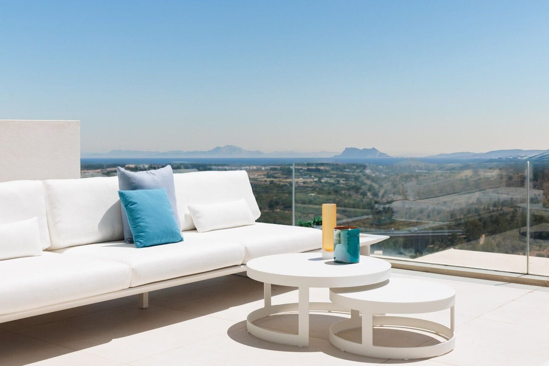 Penthouse in Benahavis, Andalusia, Spain 4 - 15600905