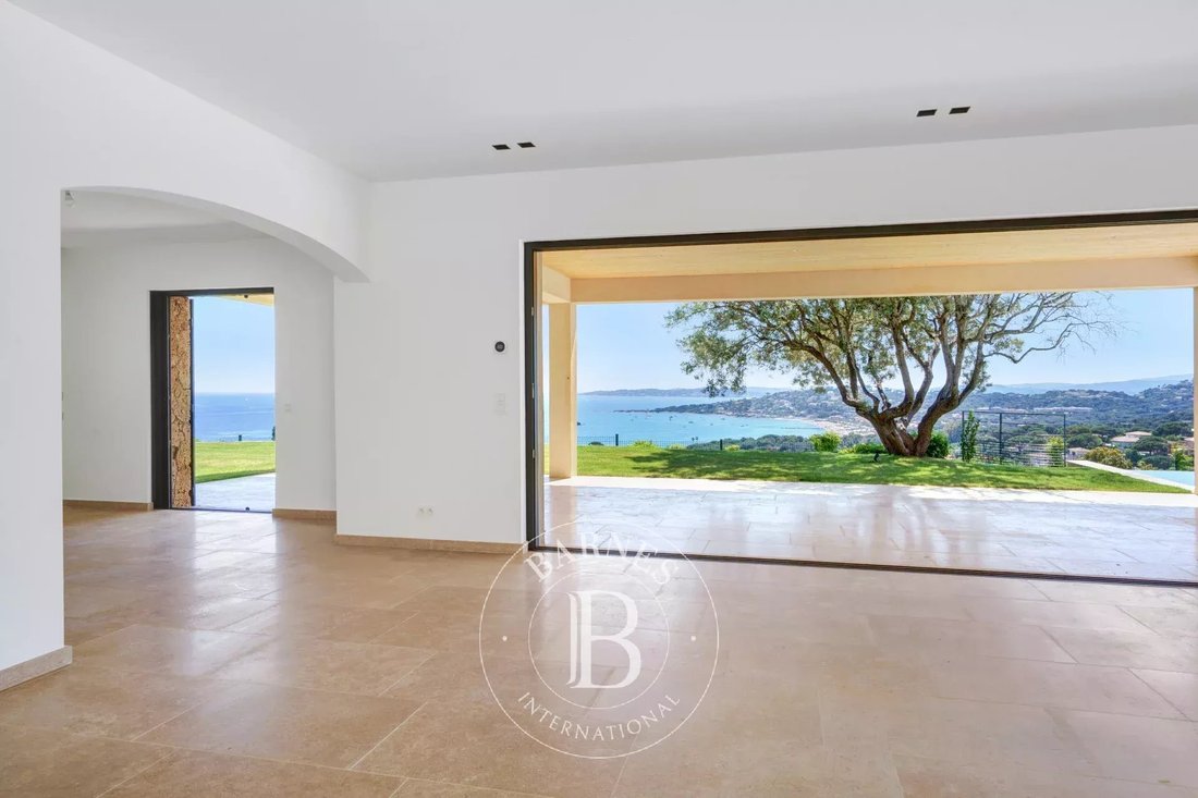 Villa in Nartelle-Noyer-Bellevue-bd des Sardinaux, Sainte-Maxime, France 4 - 14681091