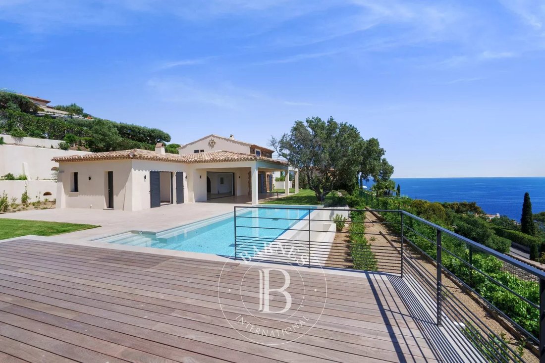 Villa in Nartelle-Noyer-Bellevue-bd des Sardinaux, Sainte-Maxime, France 1 - 14681091