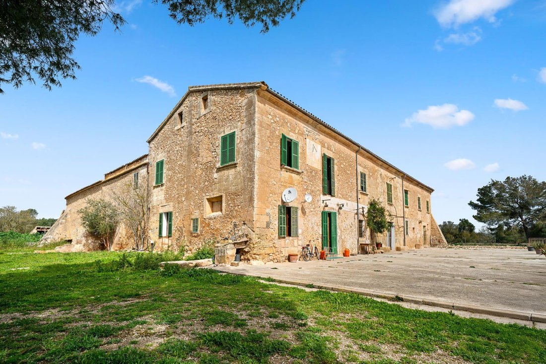 Finca in Vilafranca de Bonany, Balearic Islands, Spain 2 - 15345370