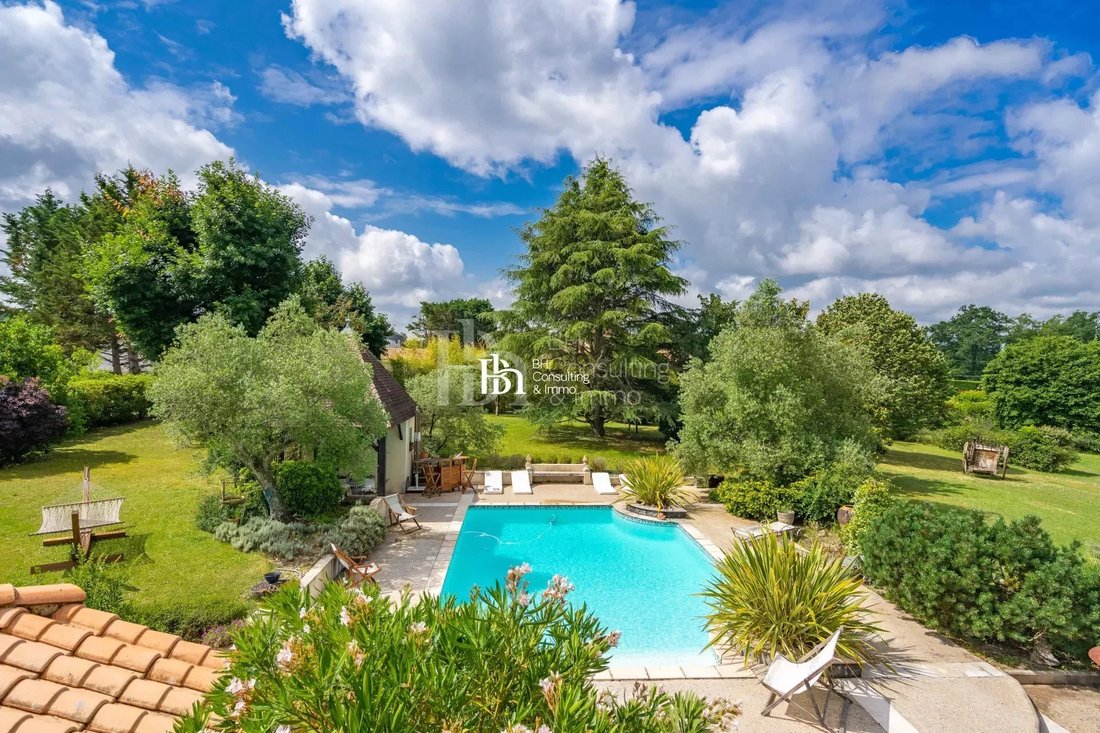Country House in Sud, Léognan, France 1 - 15602855