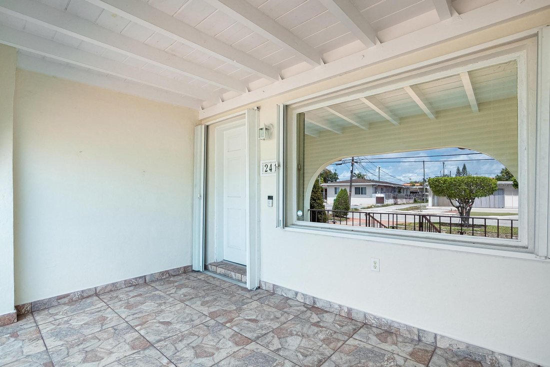 House in Miami, Florida, United States 5 - 15601340