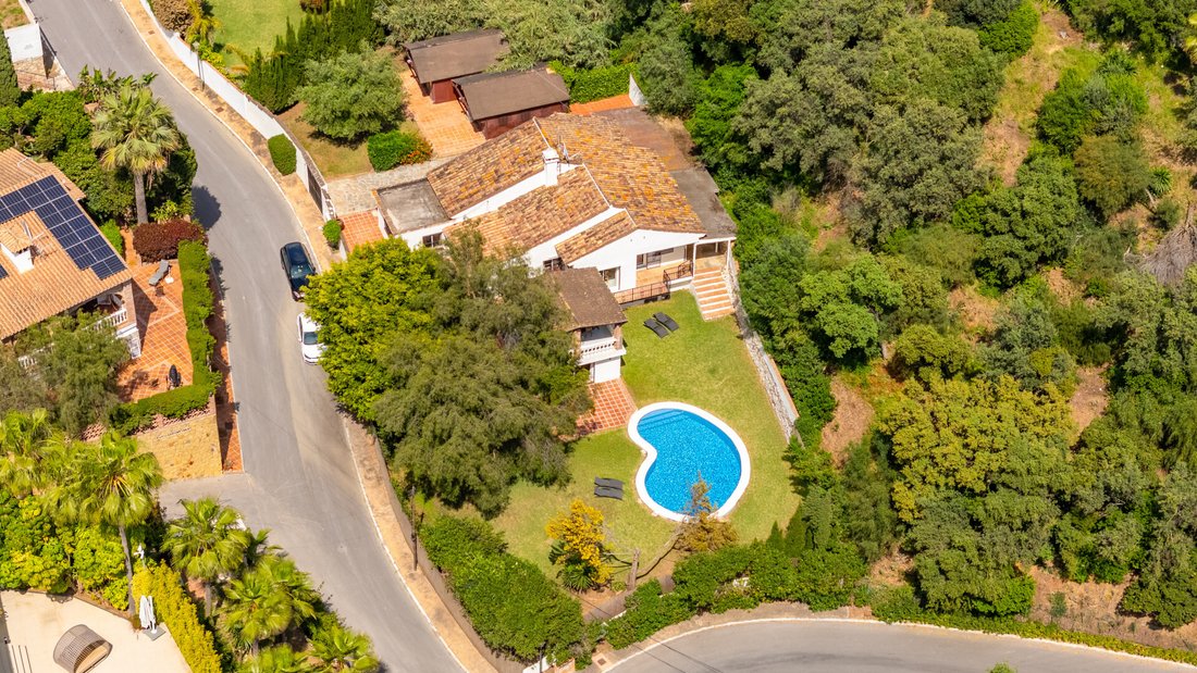 Villa in Marbella, Andalusia, Spain 1 - 15604349