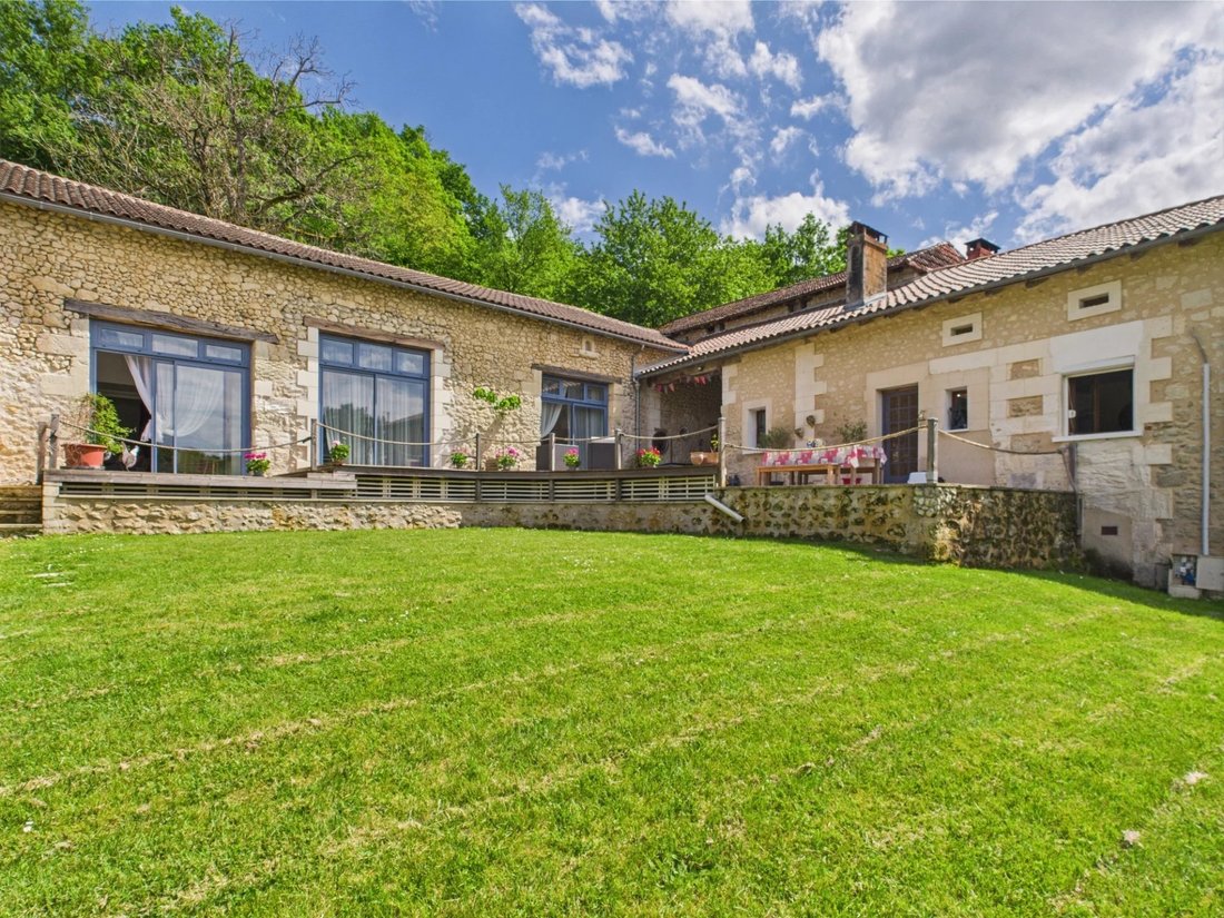 House in Tocane-Saint-Apre, Nouvelle-Aquitaine, France 3 - 15602760