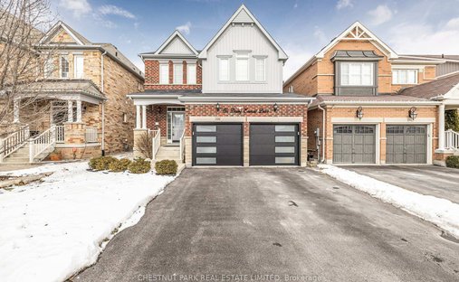 House in Bradford West Gwillimbury, Ontario, Canada 1