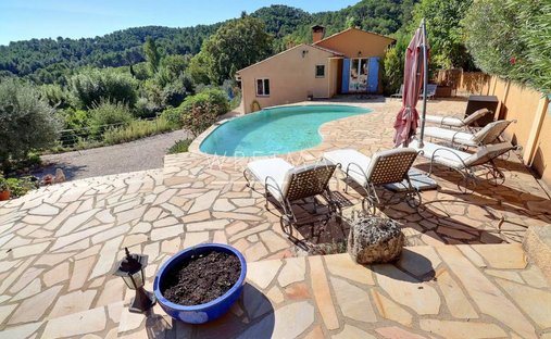 Villa in Cotignac, Provence-Alpes-Côte d'Azur, France 1