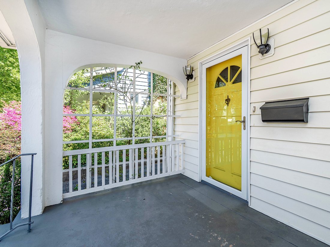 House in Port Washington, New York, United States 2 - 15601396