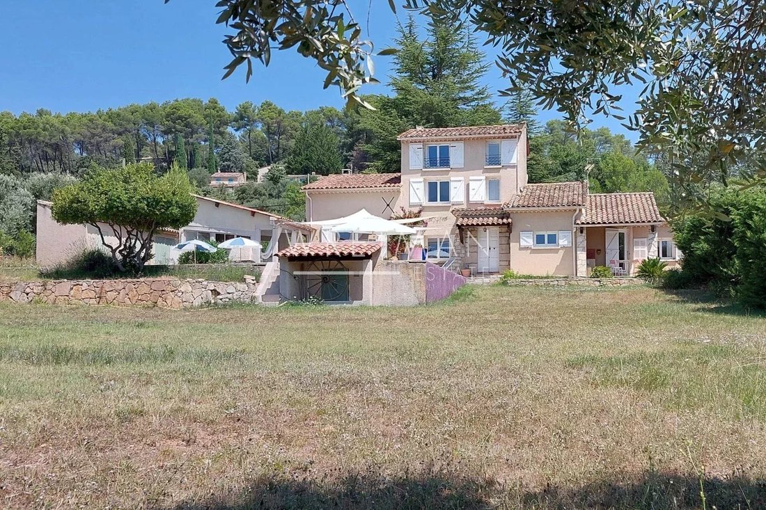 Villa in Ouest, Lorgues, France 3 - 15602923