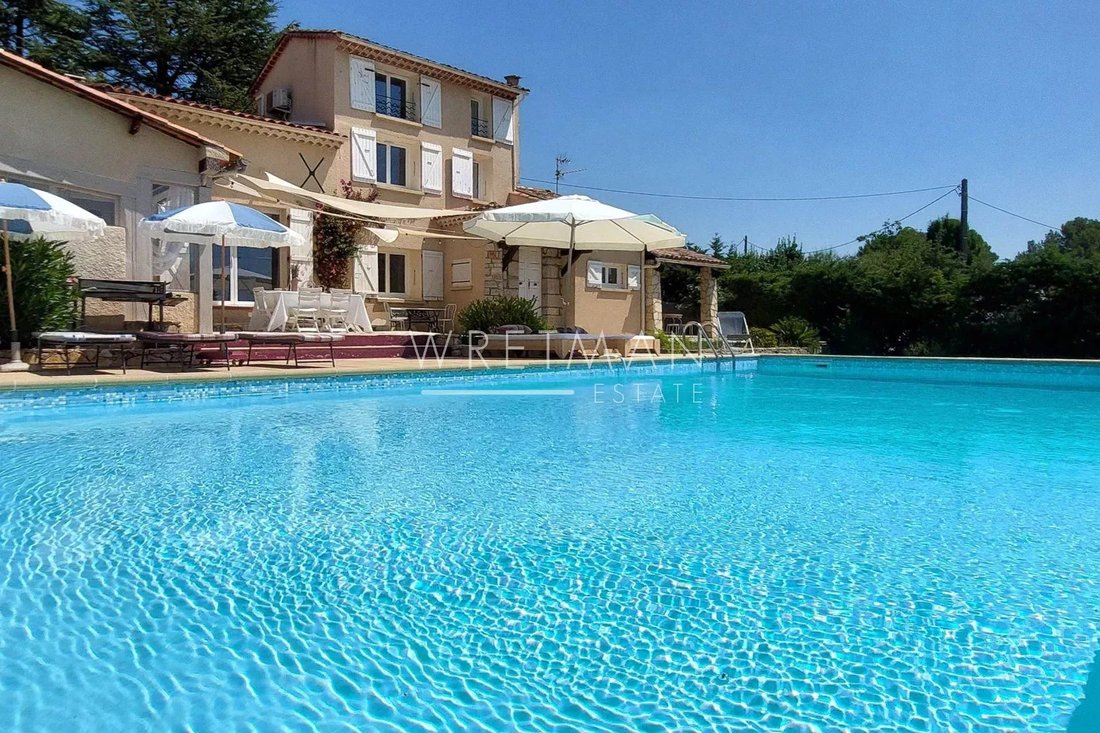 Villa in Ouest, Lorgues, France 2 - 15602923