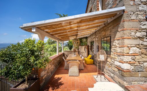 House in Montevettolini, Monsummano Terme, Tuscany 1