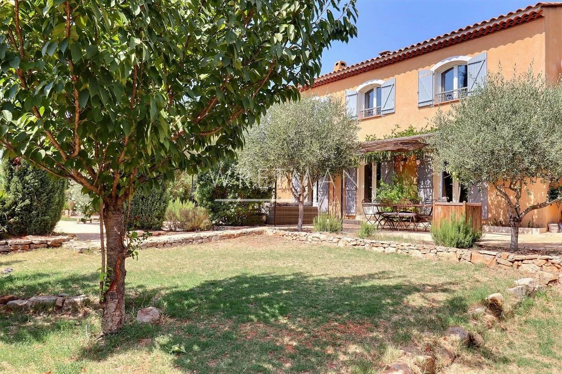 Villa in Carcès, Provence-Alpes-Côte d'Azur, France 1 - 15602927