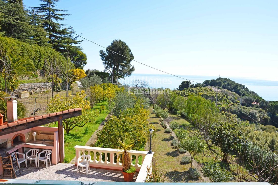 Villa in Bordighera, Liguria, Italy 3 - 11297157