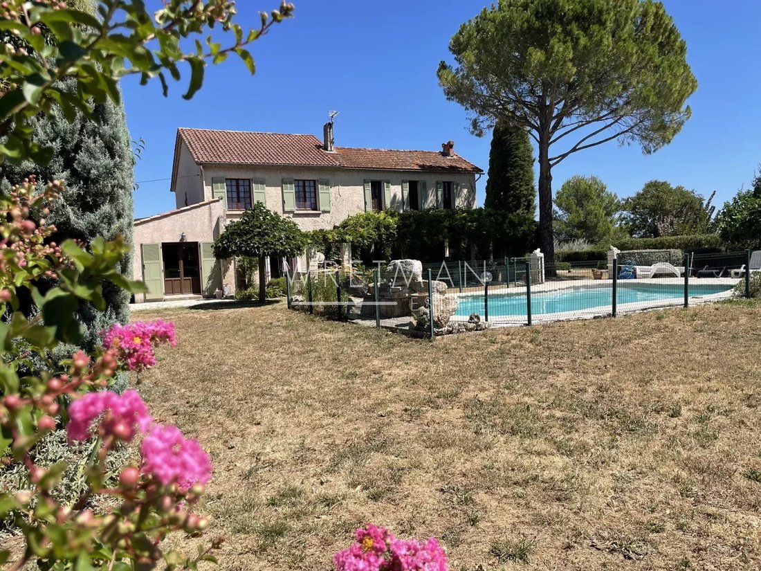 Villa in Sud, Le Luc, France 1 - 15602937
