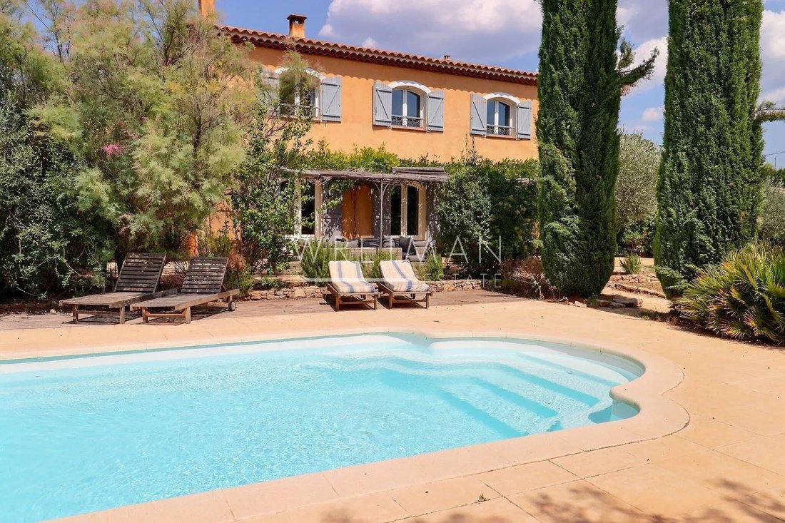 Villa in Carcès, Provence-Alpes-Côte d'Azur, France 2 - 15602927