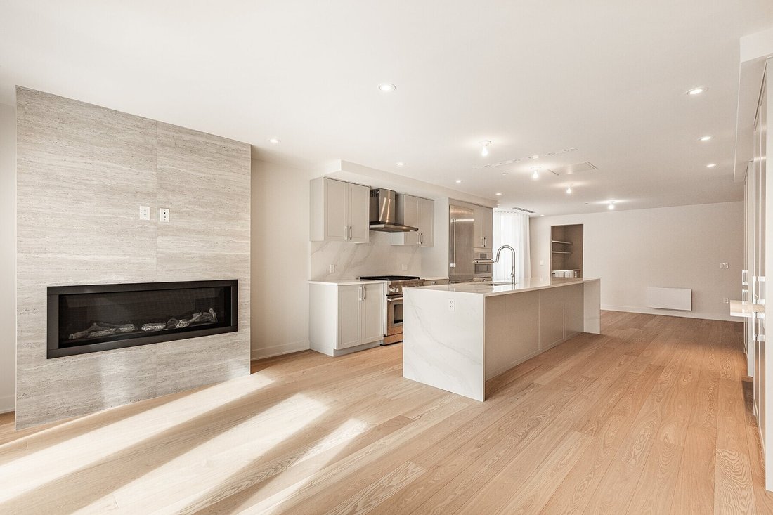 House in Westmount, Quebec, Canada 3 - 15603016
