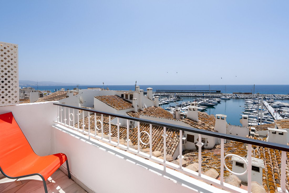 Apartment in Puerto Banus, Marbella, Spain 4 - 15604464
