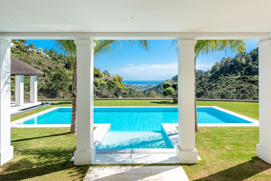 Villa in El Madroñal, Benahavis, Spain 4 - 15604433