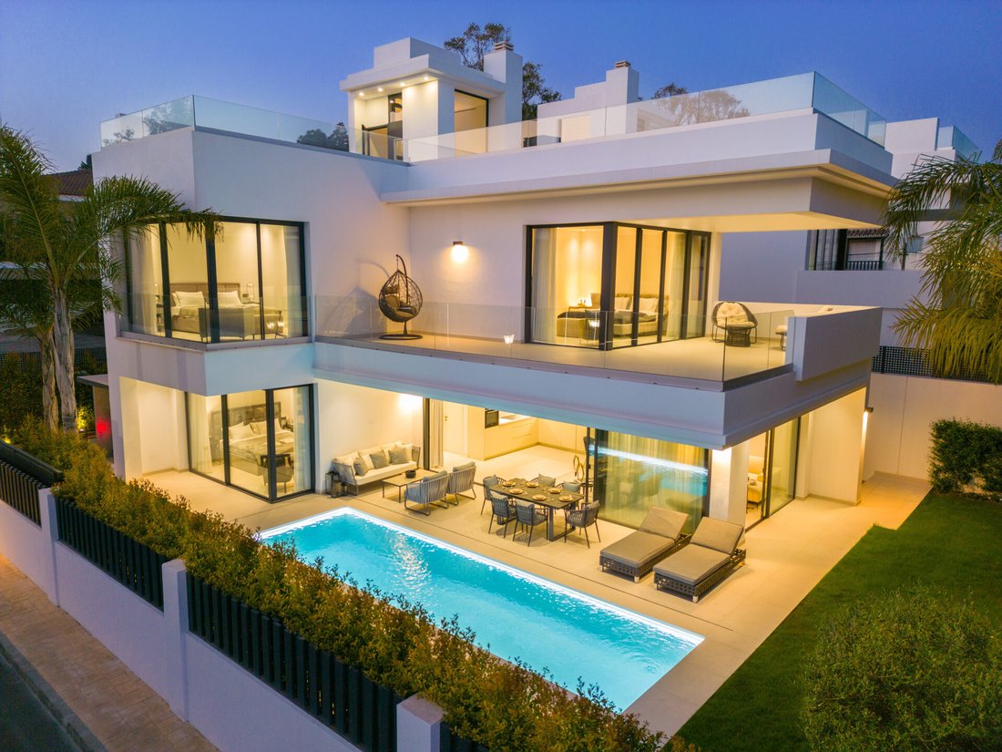 Villa in Golden Mile, Andalusia, Spain 1 - 15604449