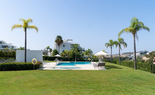 Penthouse in Cancelada, Estepona, Andalusia 1