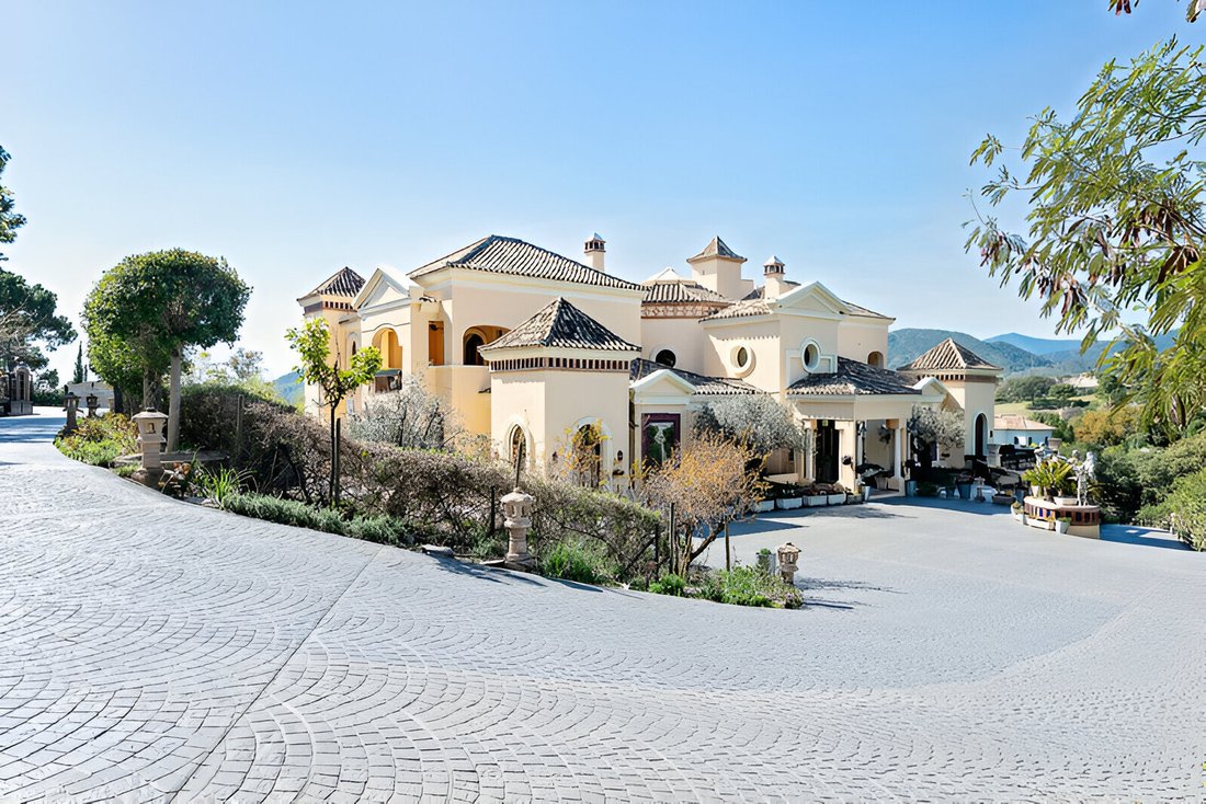 Villa in La Zagaleta, Benahavis, Andalusia 2 - 15604534