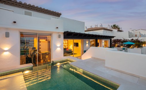 Penthouse in Golden Mile, Andalusia, Spain 1