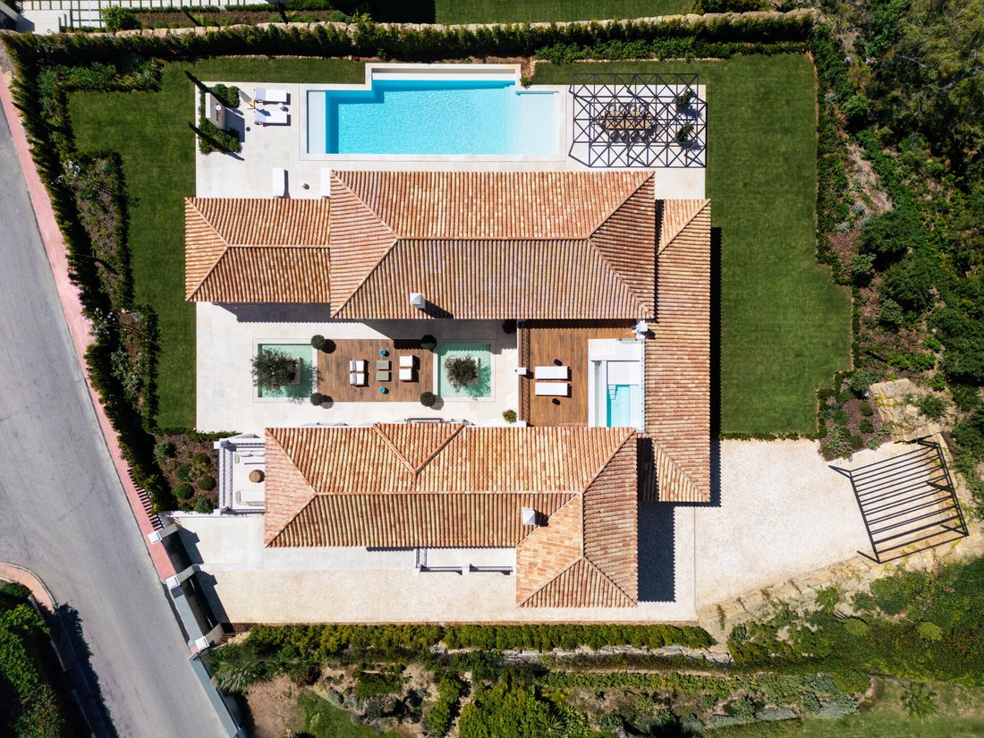 Villa in Nueva Andalucia, Marbella, Spain 4 - 15604340