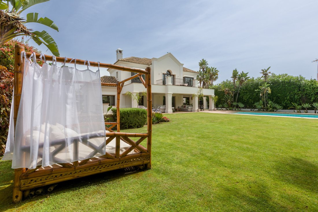 Villa in Cancelada, Estepona, Andalusia 2 - 15604299
