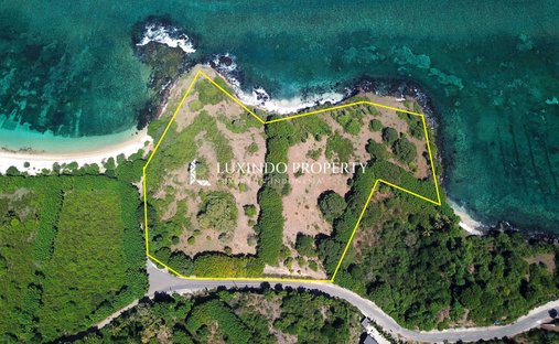 Land in Taliwang, West Nusa Tenggara, Indonesia 1