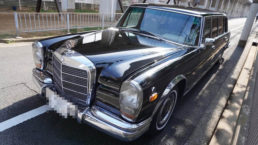 Limousine in Osaka, Osaka, Japan 2 - 15604039