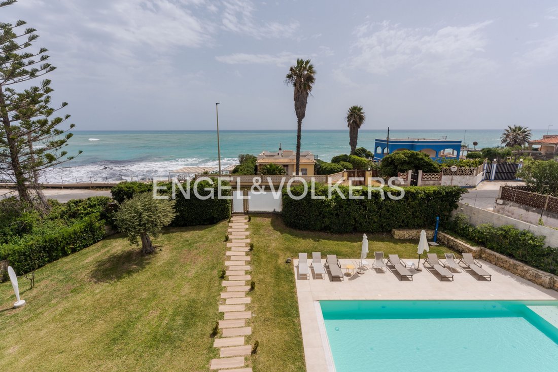 Villa in Noto, Sicily, Italy 1 - 15606460
