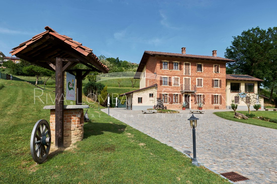Villa in Cortanze, Piedmont, Italy 1 - 15606463