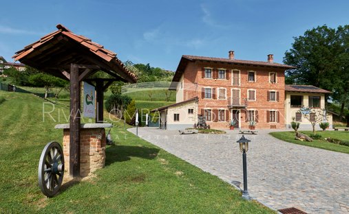 Villa in Cortanze, Piedmont, Italy 1