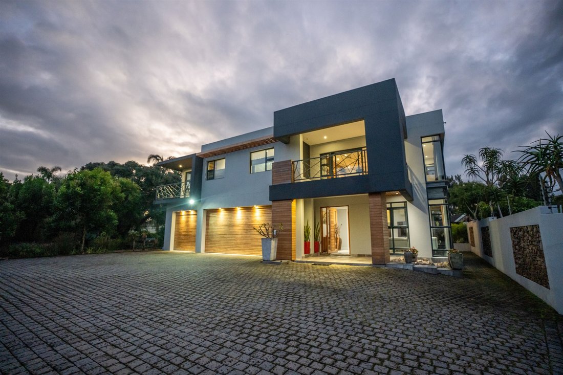 House in East London, Eastern Cape, South Africa 2 - 13452724