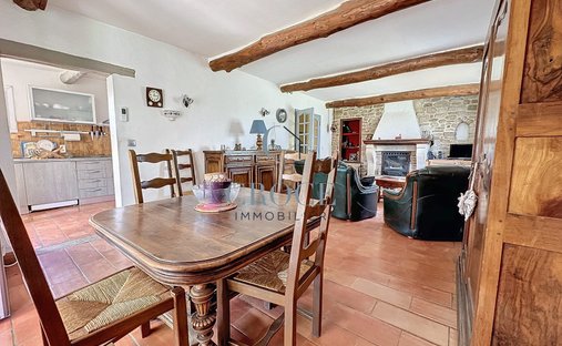 House in Montaren-et-Saint-Médiers, Occitania, France 1