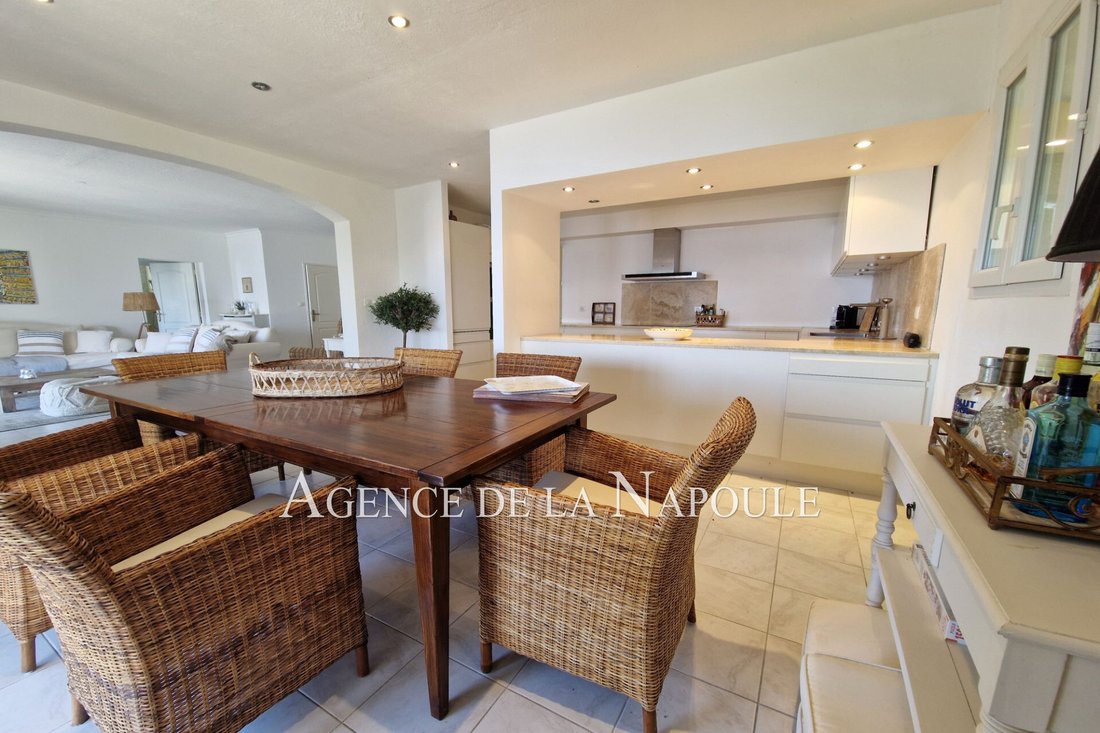 Villa in Théoule-sur-Mer, Provence-Alpes-Côte d'Azur, France 5 - 15608293
