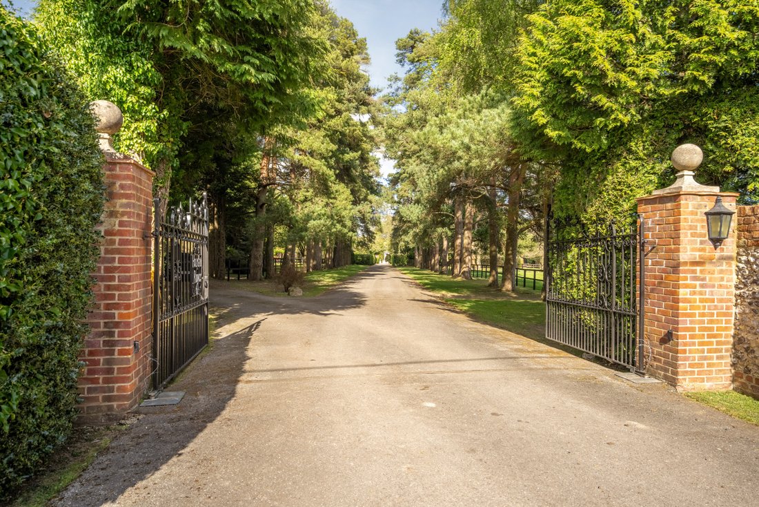 House in Holmer Green, Little Missenden, England 5 - 15608654