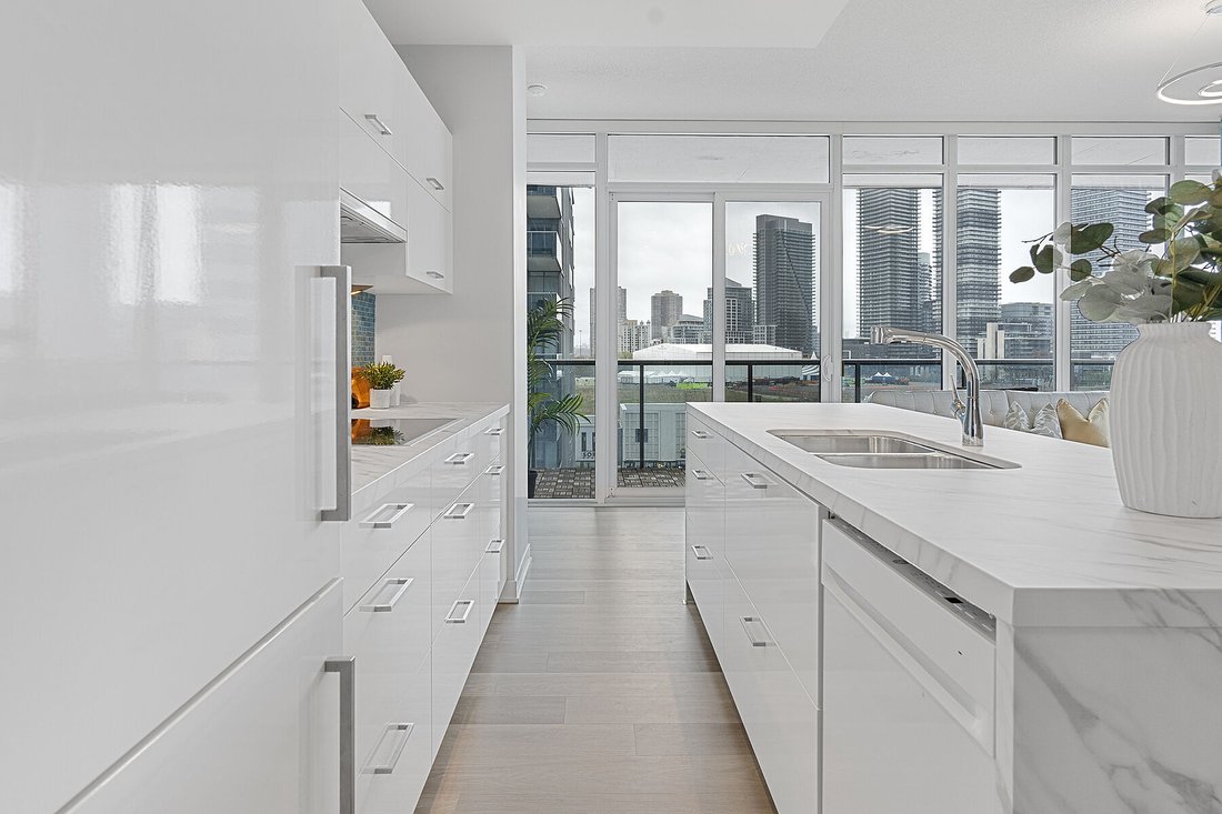 Condo in Toronto, Ontario, Canada 4 - 15616476