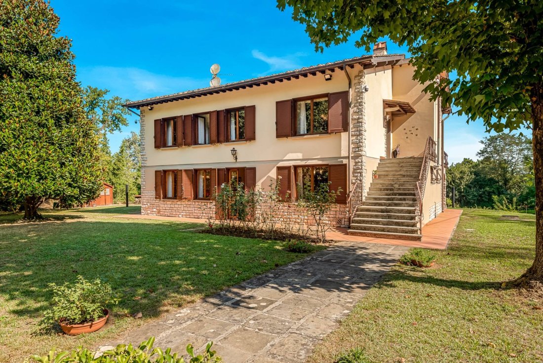 Villa in Sant'Anna - San Donato Area, Lucca, Tuscany 4 - 15609984