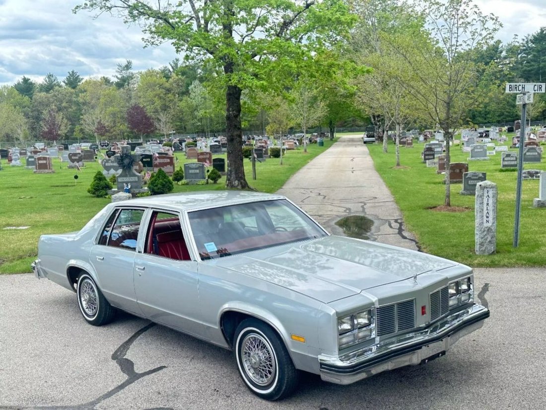 1977 Oldsmobile Delta 88 in Charlton, MA, United States 2 - 15610342