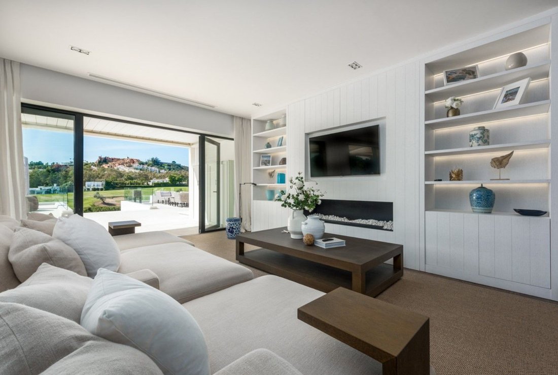 Villa in Puerto Banús, Marbella, Spanien 2 - 15613817