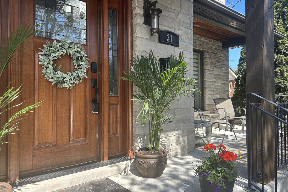 House in Mississauga, Ontario, Canada 3 - 15607155