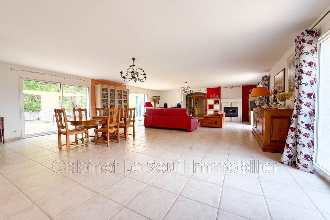 Villa in Centre Nord, Apt, France 4 - 15610878